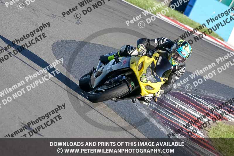 donington no limits trackday;donington park photographs;donington trackday photographs;no limits trackdays;peter wileman photography;trackday digital images;trackday photos